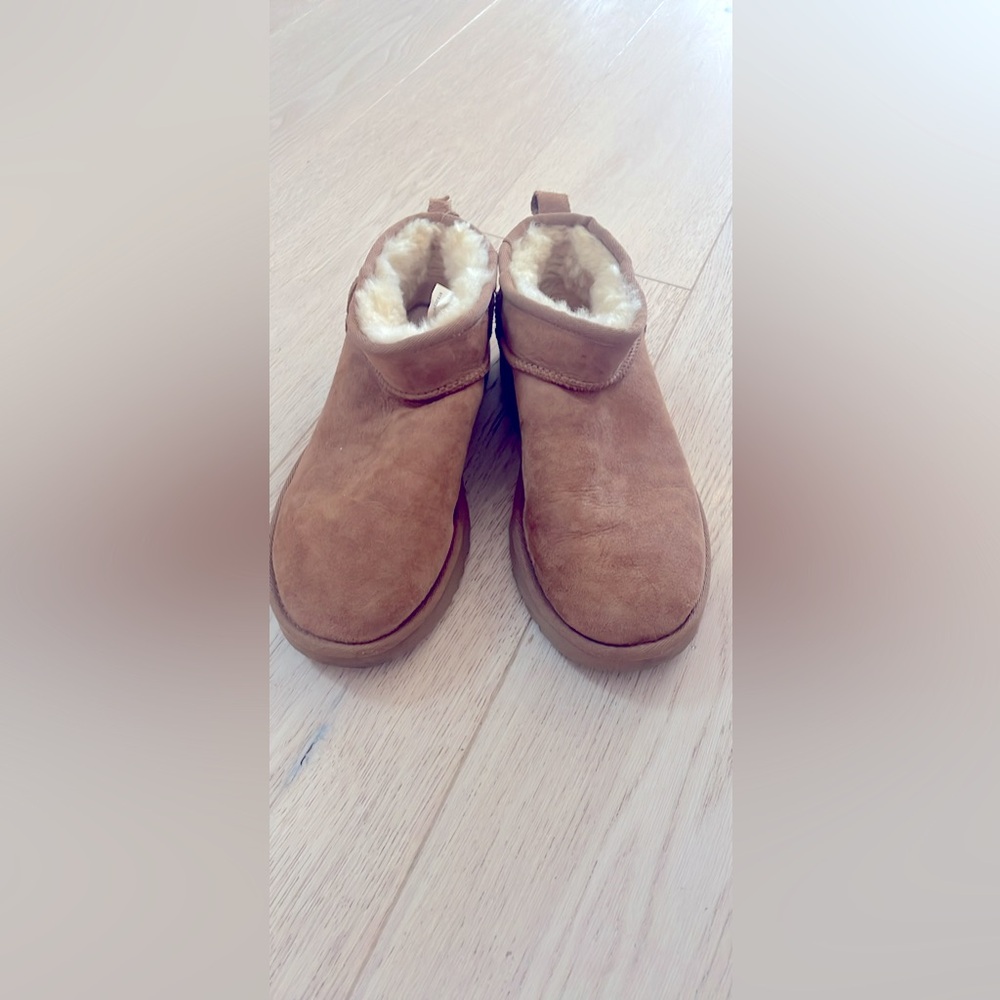 Apres ski ready with these Classic UGG Ultra Minis!